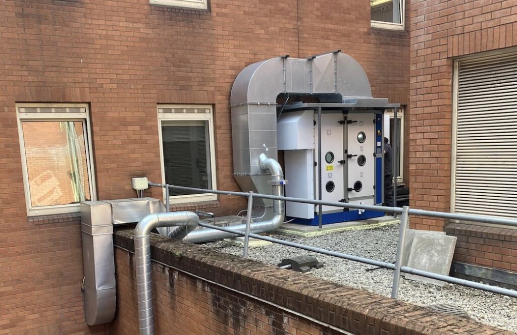 Mater Private Outdoor Enclosure AHU Unit Akrivis DM70S